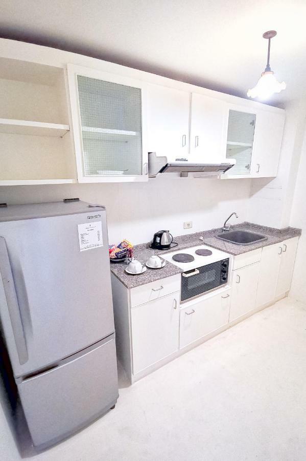 Vimala Residence (Adults Only) Bangkok Ngoại thất bức ảnh